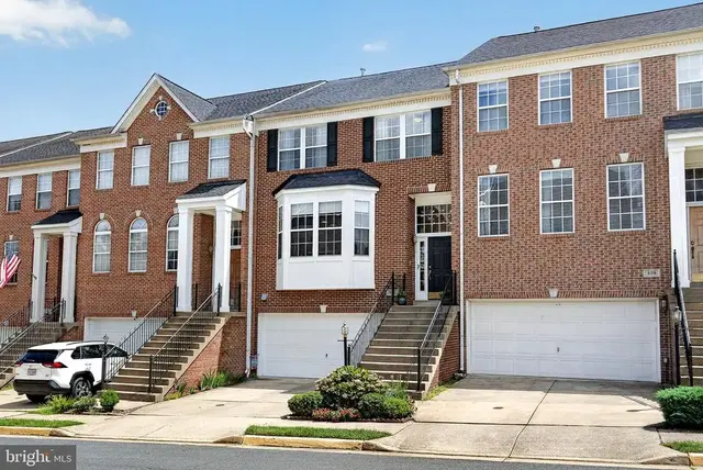 838 Revelstore Ter Ne, Leesburg