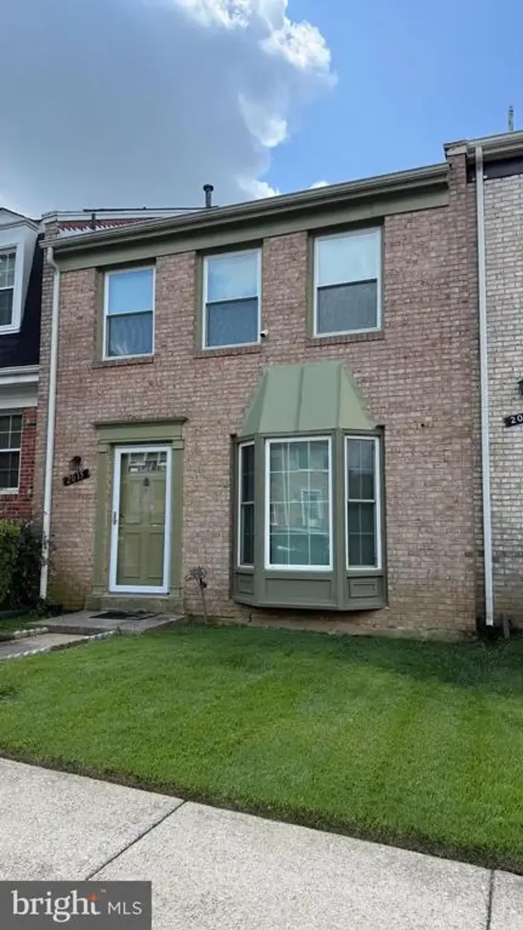 2015 Mayflower Dr, WOODBRIDGE