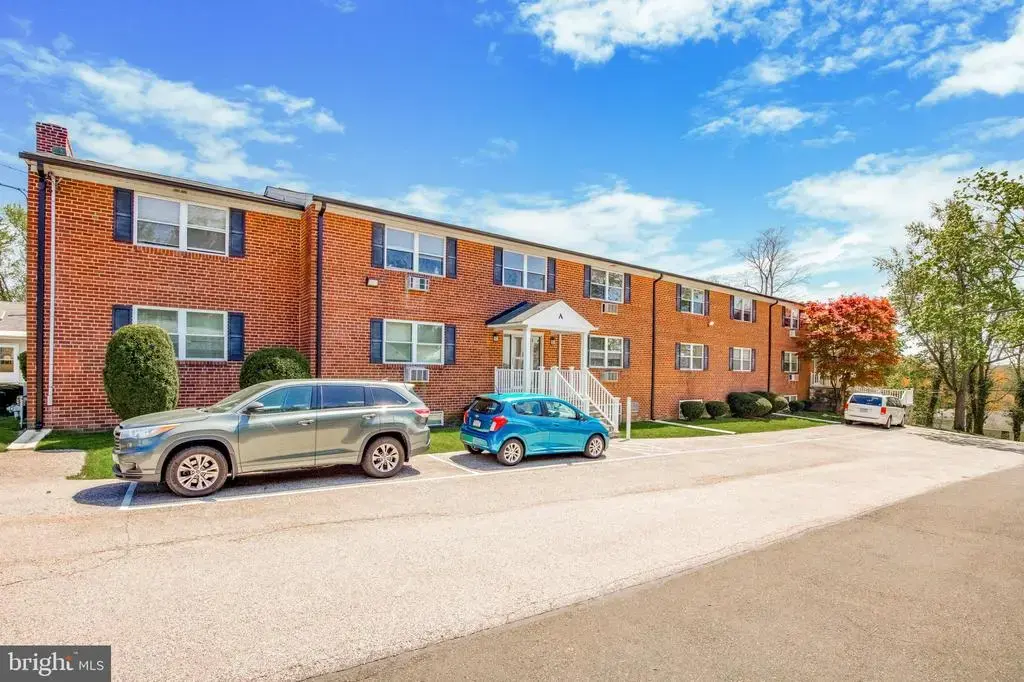 500 Manor House Ln #a4, WILLOW GROVE