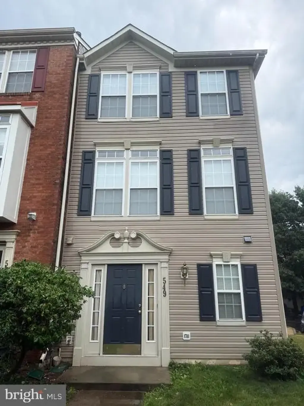 549 Eisenhower Dr, FREDERICK