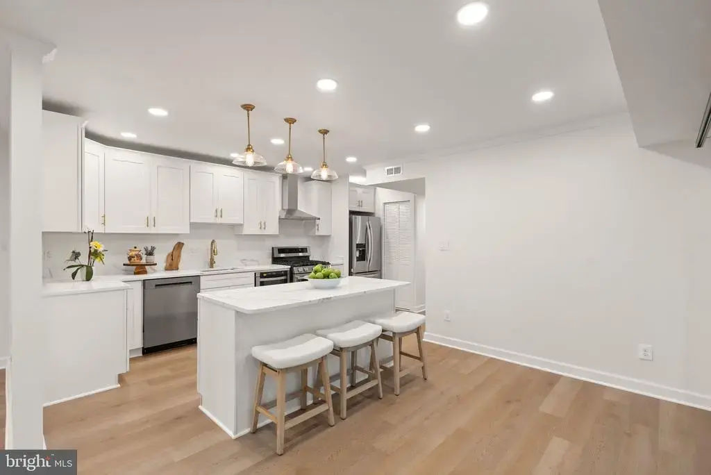 8004 Chanute Pl #3, FALLS CHURCH