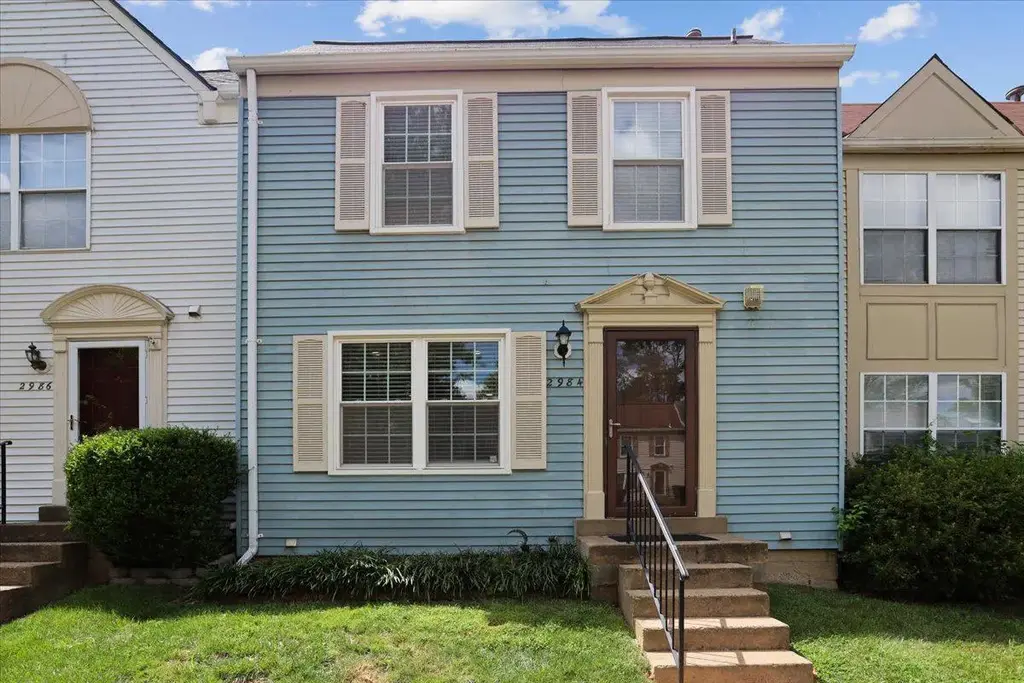 2984 Braxton Wood Ct, FAIRFAX
