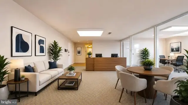 4600 Duke St #328, Alexandria