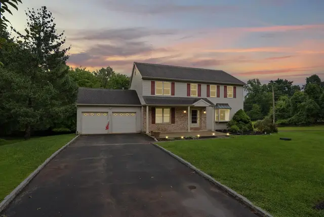 107 Diane Cir, West Norriton