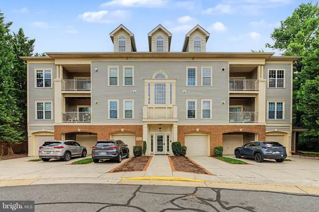 11326 Westbrook Ln #304, FAIRFAX