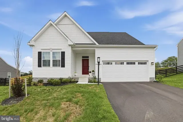 1881 Shannon Drive South, Greencastle