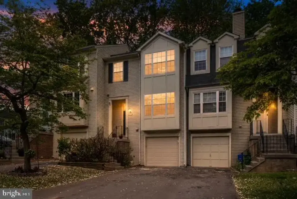 52 Cherry Bend Ct, GERMANTOWN