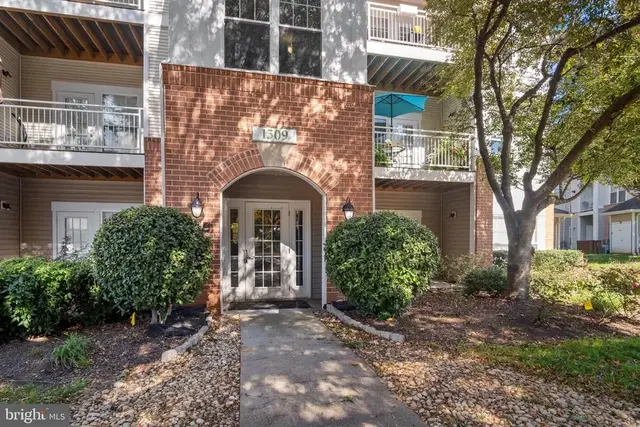 1509 North Point Dr #2, Reston