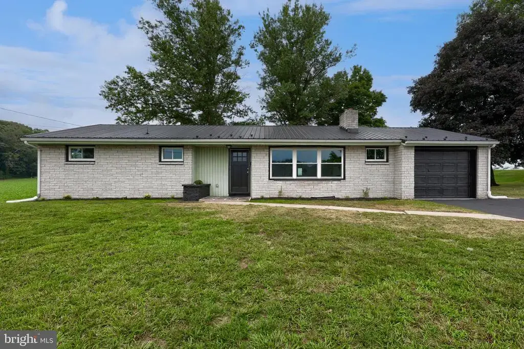 339 School Rd, DENVER