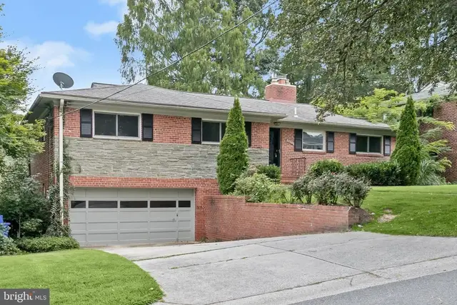 5900 Osceola Rd, Bethesda