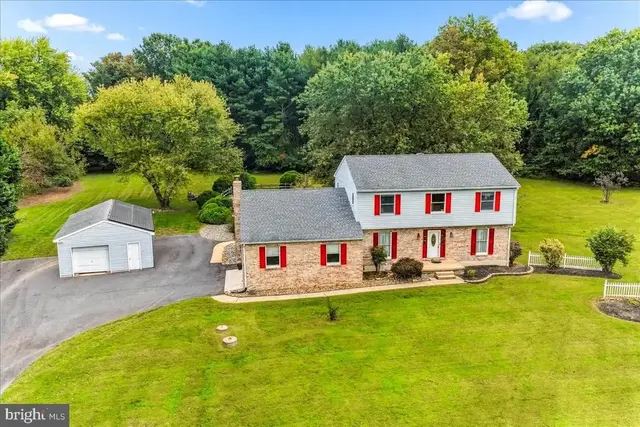 6 N Shah Dr, Elkton