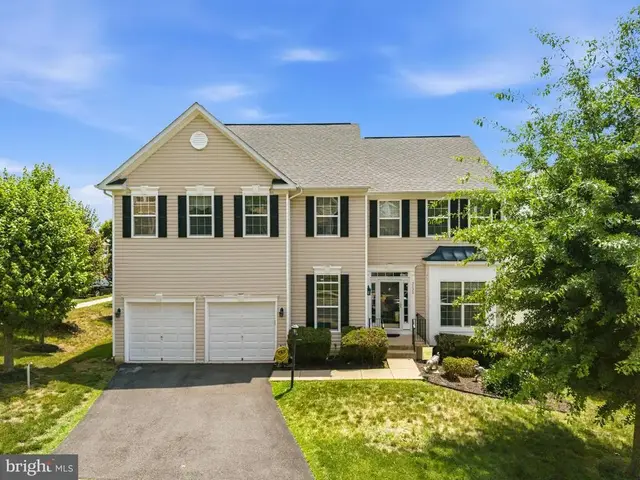 3132 Eagle Ridge Dr, Woodbridge