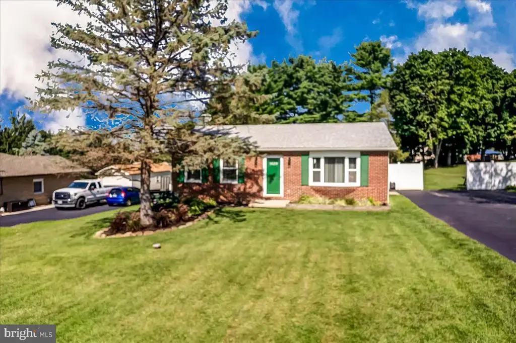 1629 Saint Paul St, HAMPSTEAD