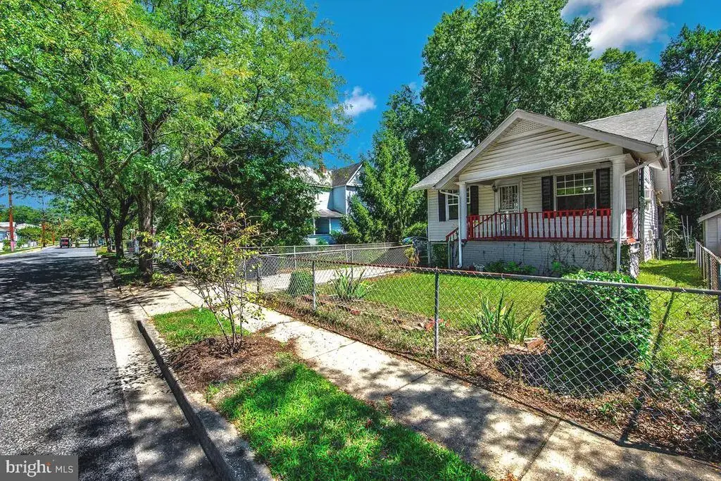 4007 Parkwood St, BRENTWOOD