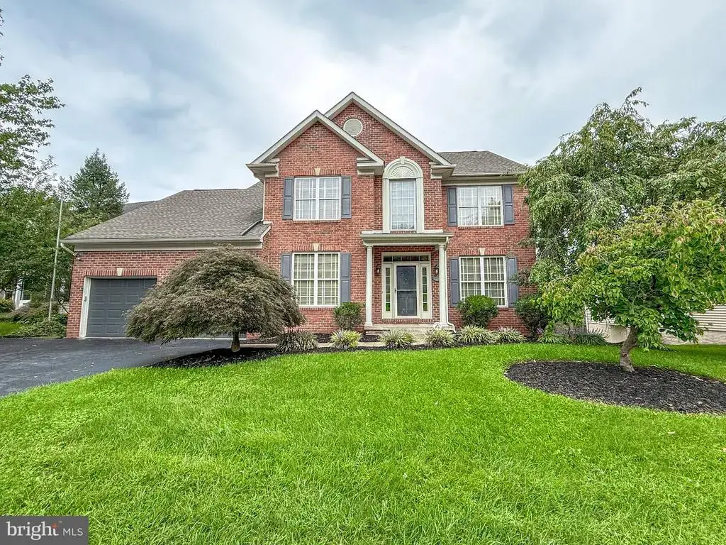 2242 W Greenleaf Dr W, FREDERICK
