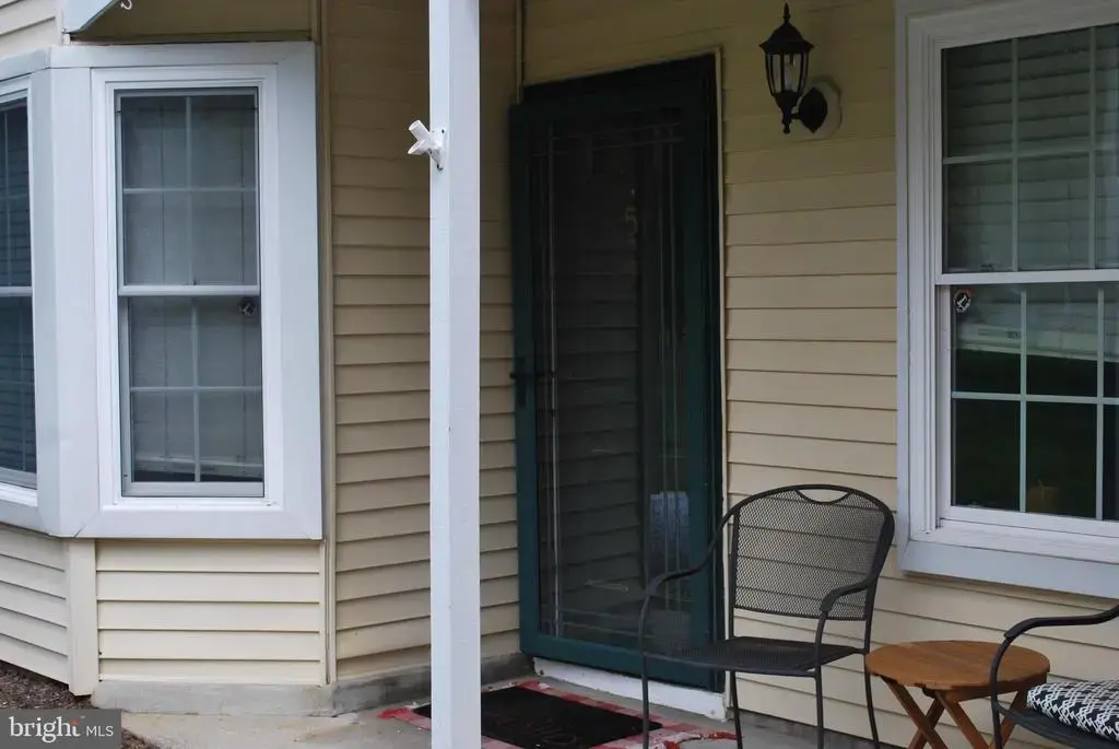 5 Powell Ct, HIGHTSTOWN