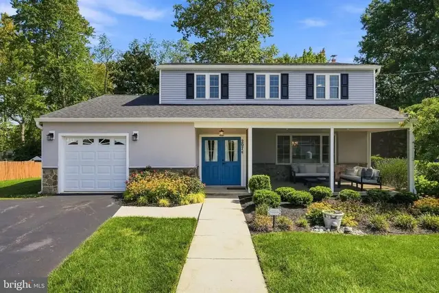 207 S 5 Points Rd, West Chester