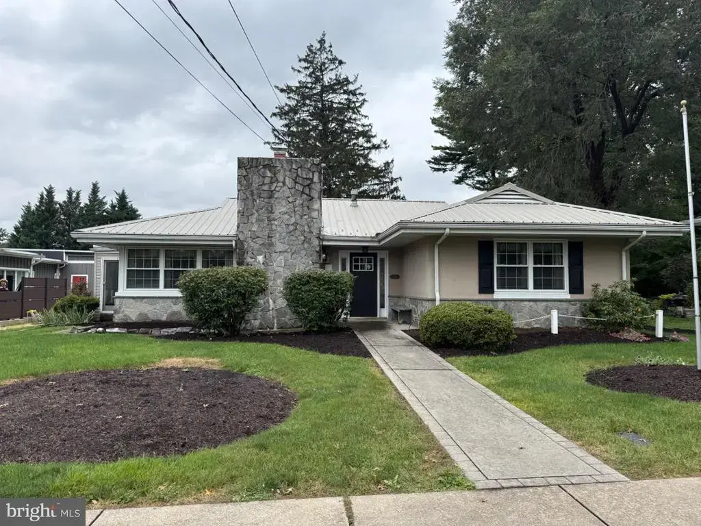 228 S Market St, MOUNT JOY