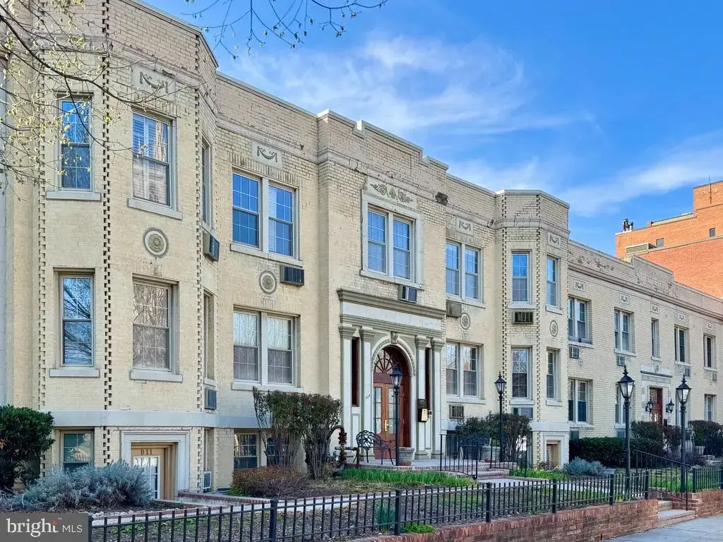 3024 Wisconsin Ave Nw #207, WASHINGTON