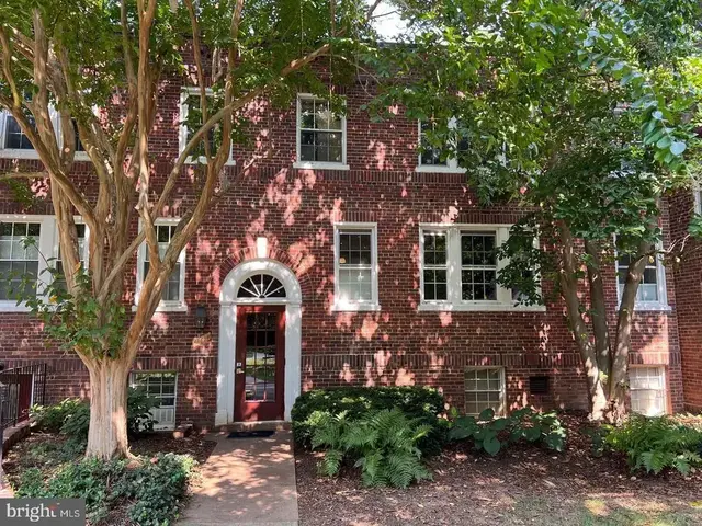 1741 N Troy St #8-422, Arlington