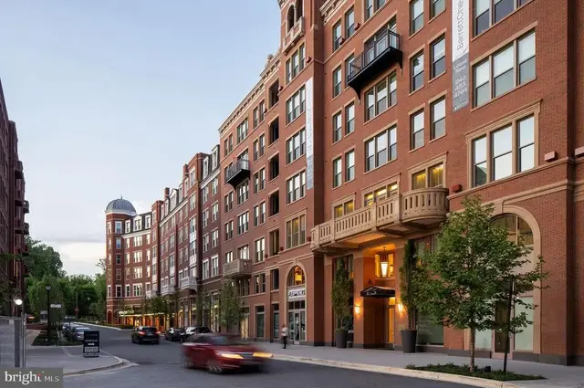 8525 Chevy Chase Lake Terrace #barrett - 250, Chevy Chase