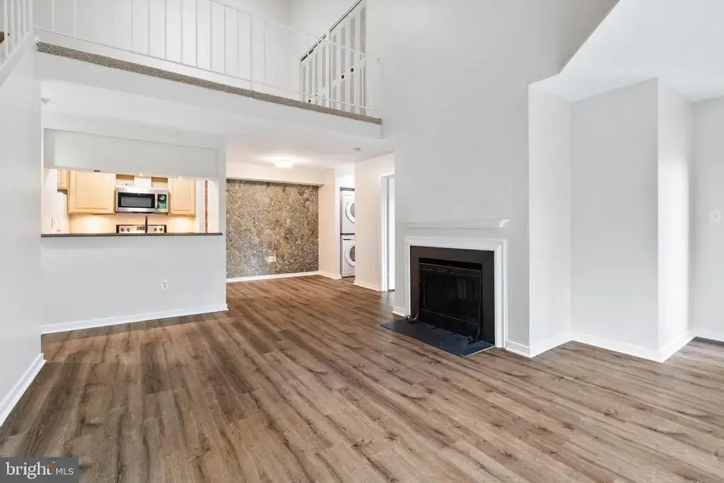 9934 Hellingly Pl #142, GAITHERSBURG
