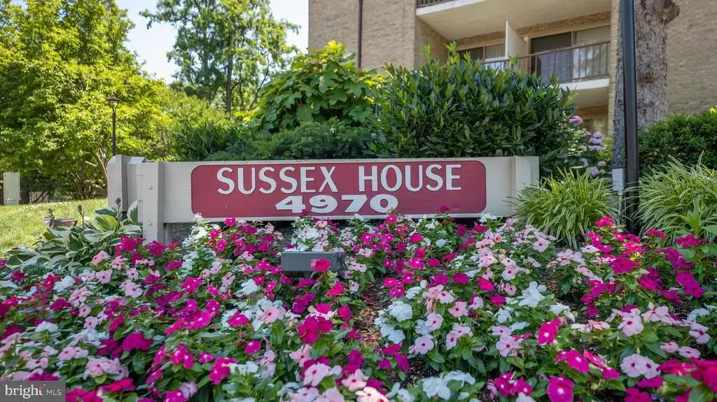 4970 Battery Ln #104, BETHESDA