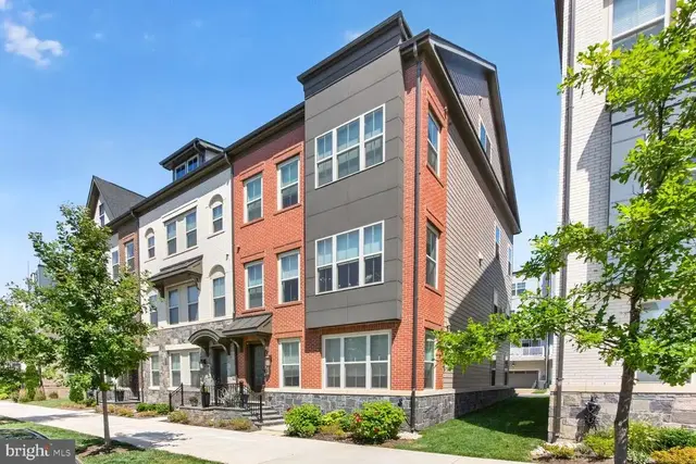 930 Crown Park Ave, Gaithersburg