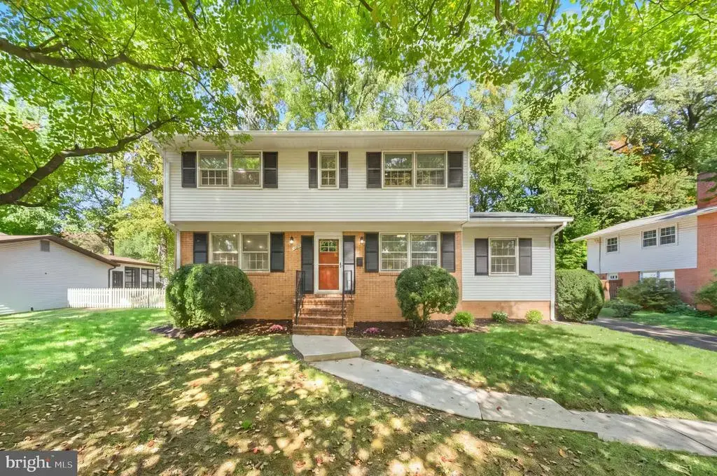 10228 Continental Ln, FAIRFAX