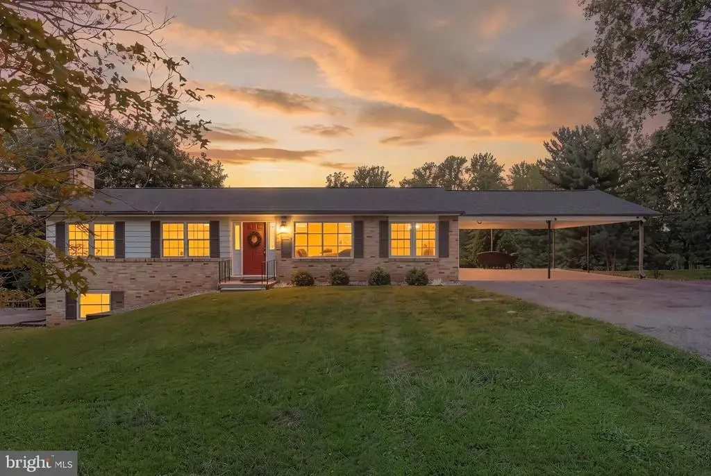 5810 Corporal Jones, MOUNT AIRY