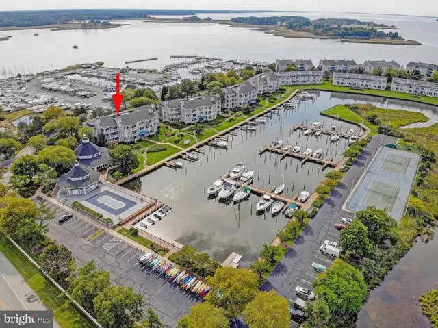 114 Oyster Cove Dr #1c, Grasonville