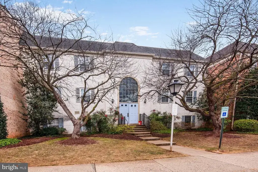 864 College Pkwy #201, ROCKVILLE