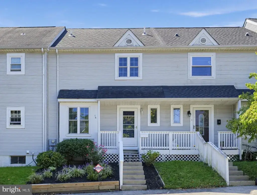 16 Oak St, PHOENIXVILLE