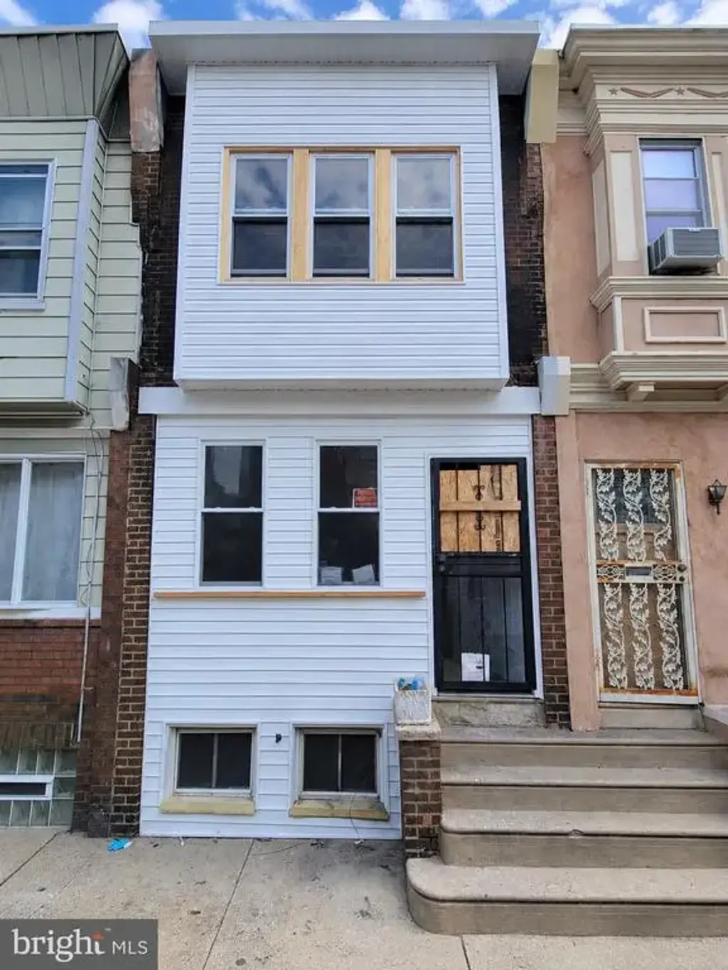 3223 N Dover St, PHILADELPHIA