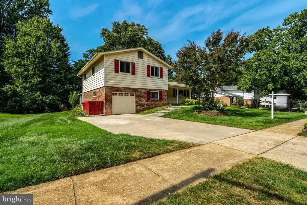 5202 Richardson Dr, FAIRFAX