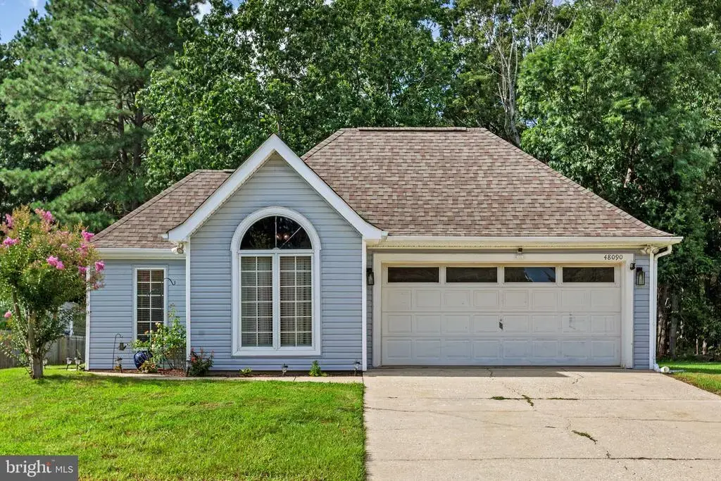 48090 Mayflower Dr, LEXINGTON PARK