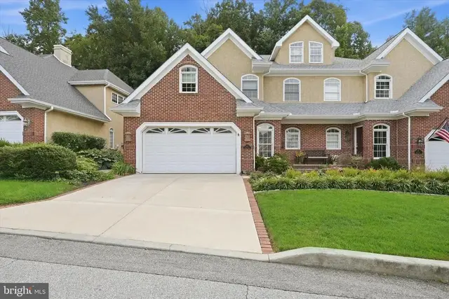45 Hill Rd, Wilmington