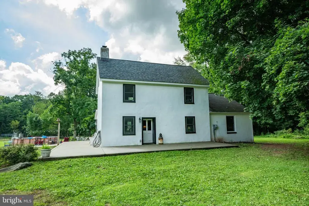1328 Cobbler Rd, QUAKERTOWN