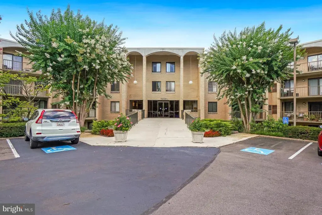 7425 Democracy Blvd #315, BETHESDA