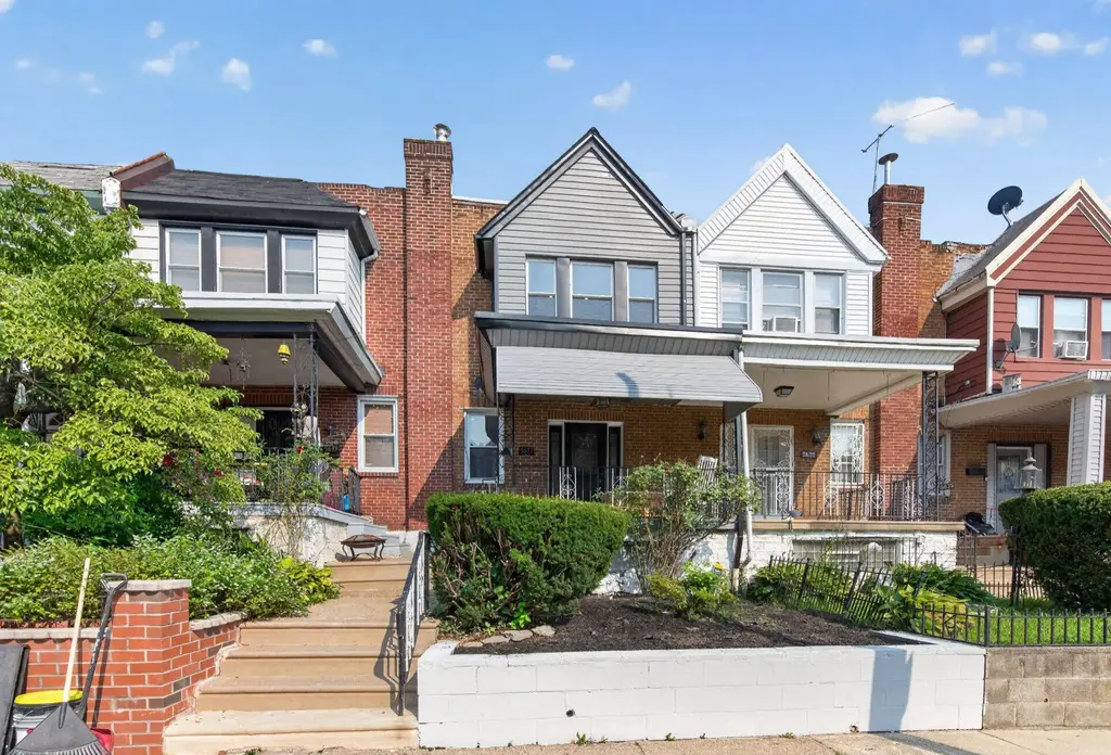 5637 N Warnock St, PHILADELPHIA