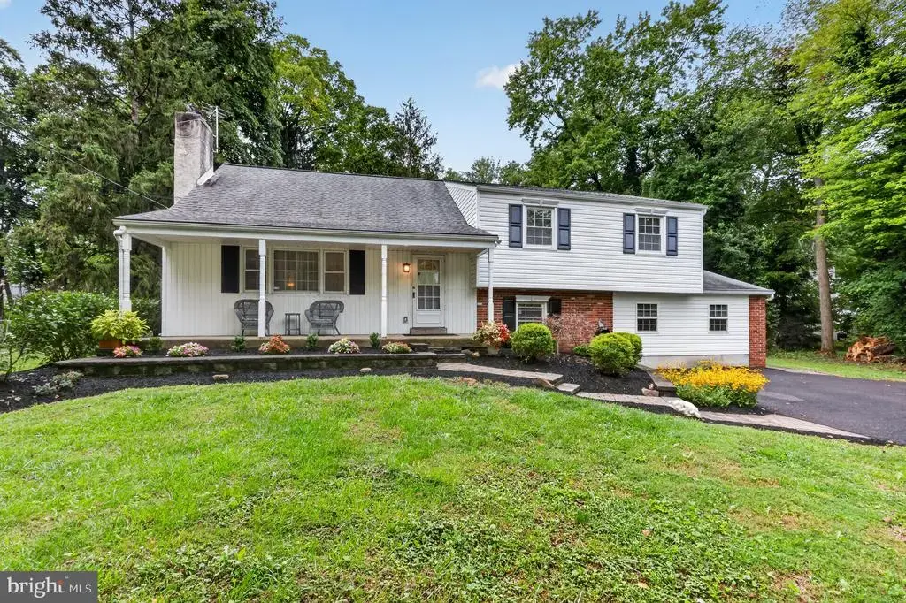 122 County Line Rd, LANSDALE