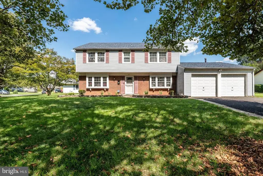 27 East Ln, WILLINGBORO