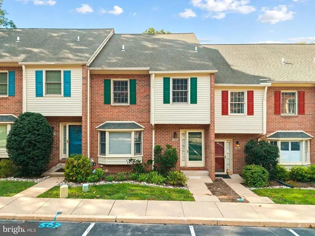 503 Brighton Cir #5c, DEVON