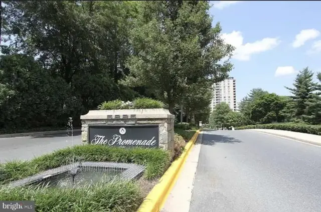 5225 Pooks Hill Rd #620/622s, Bethesda