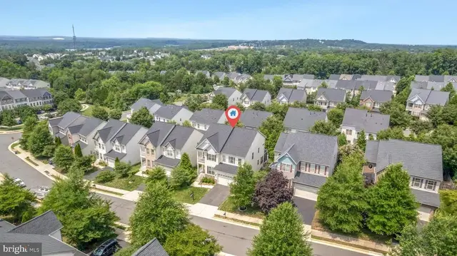 42706 Chisholm, Ashburn