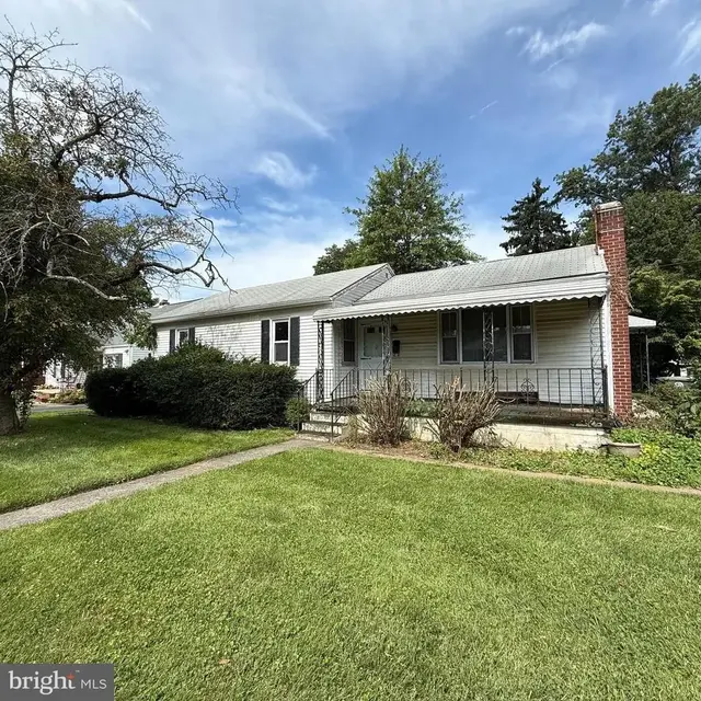 525 Grant Pl, Frederick