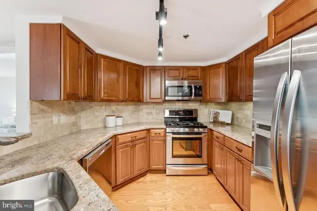 1045 N Utah St N #2-212, Arlington