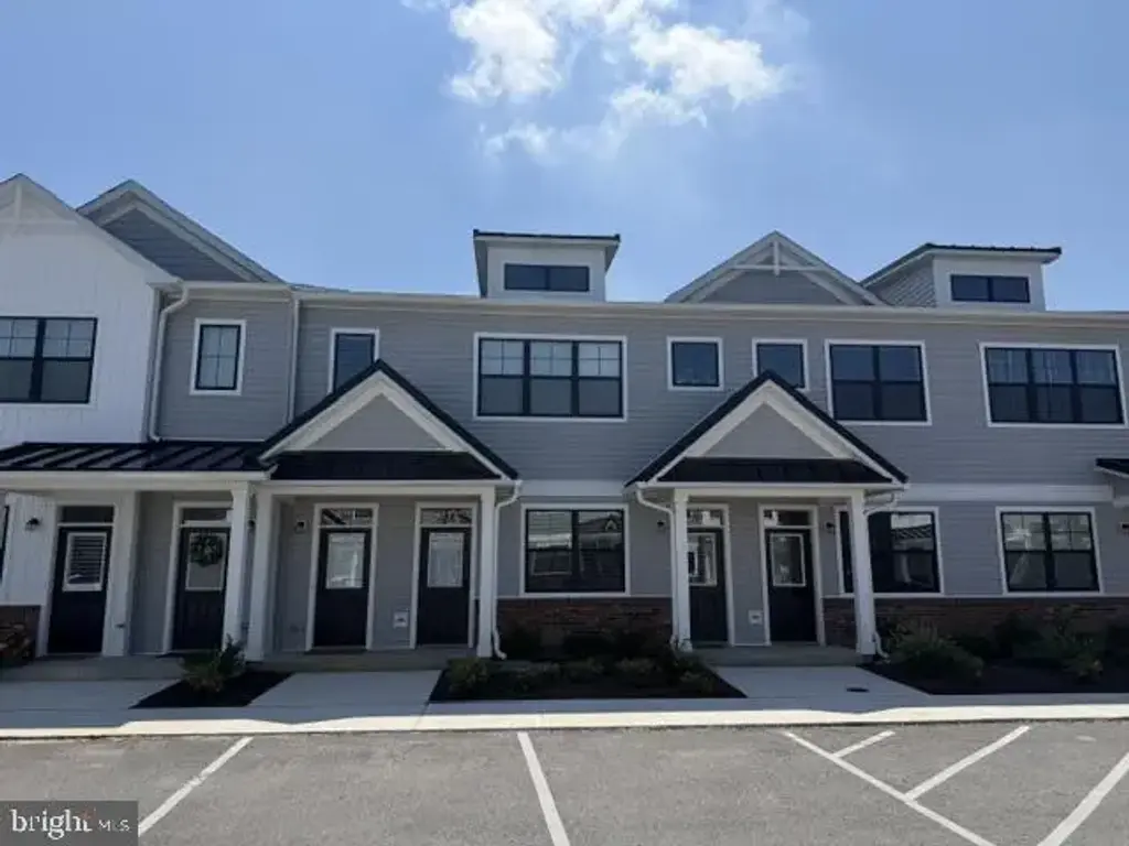 2102 Emden Ln #704, LEWES