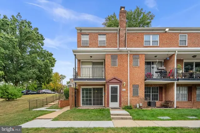 7940 Lakecrest Dr #7940, Greenbelt