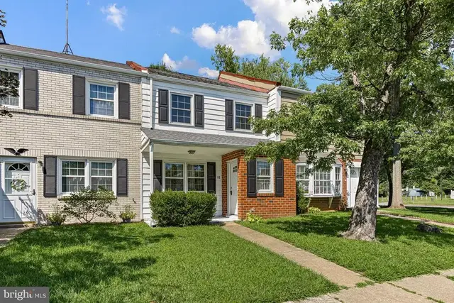 62 Ethan Allen Ct, Newark